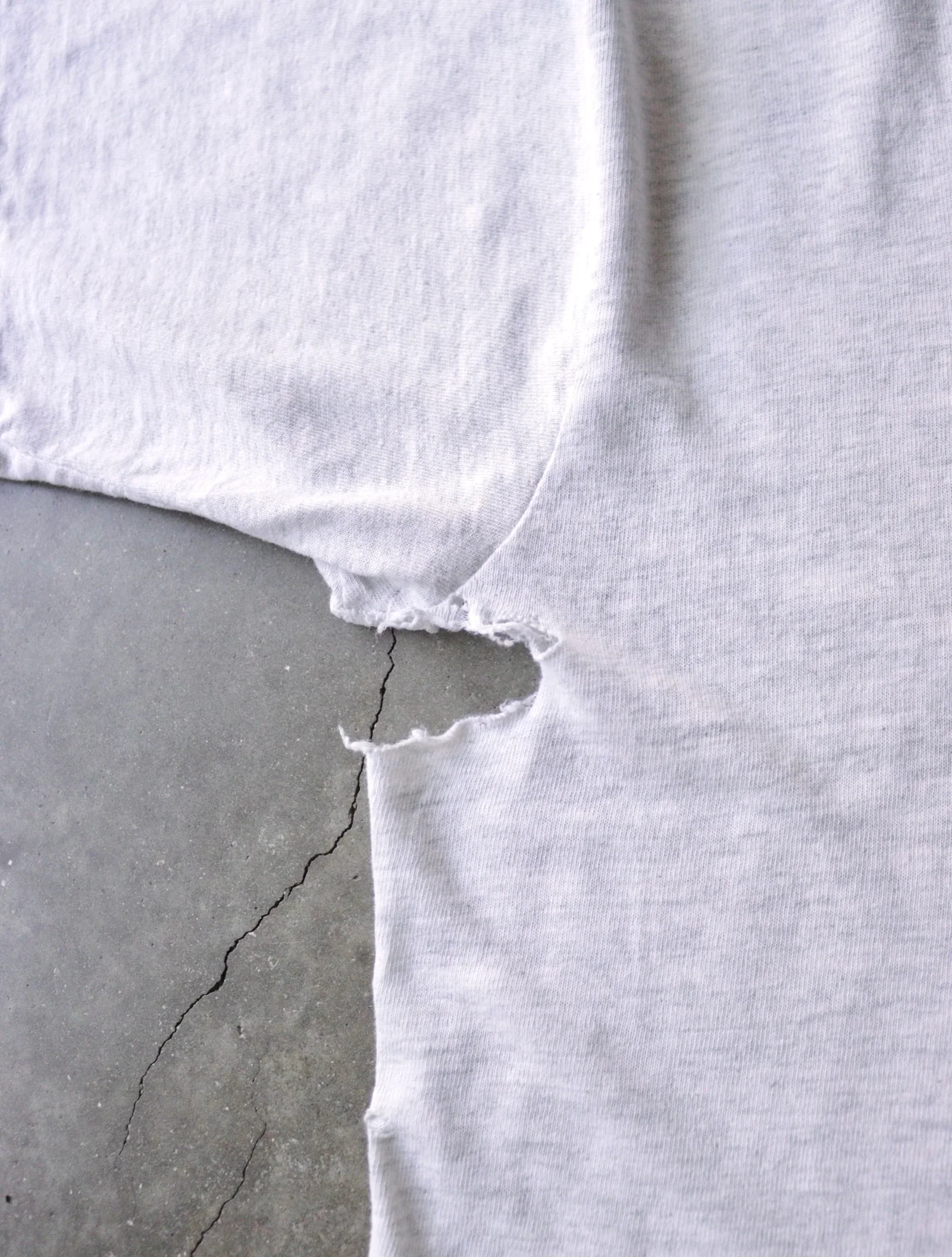 1990S THRASHED ATHLETICS TEE - Image 4