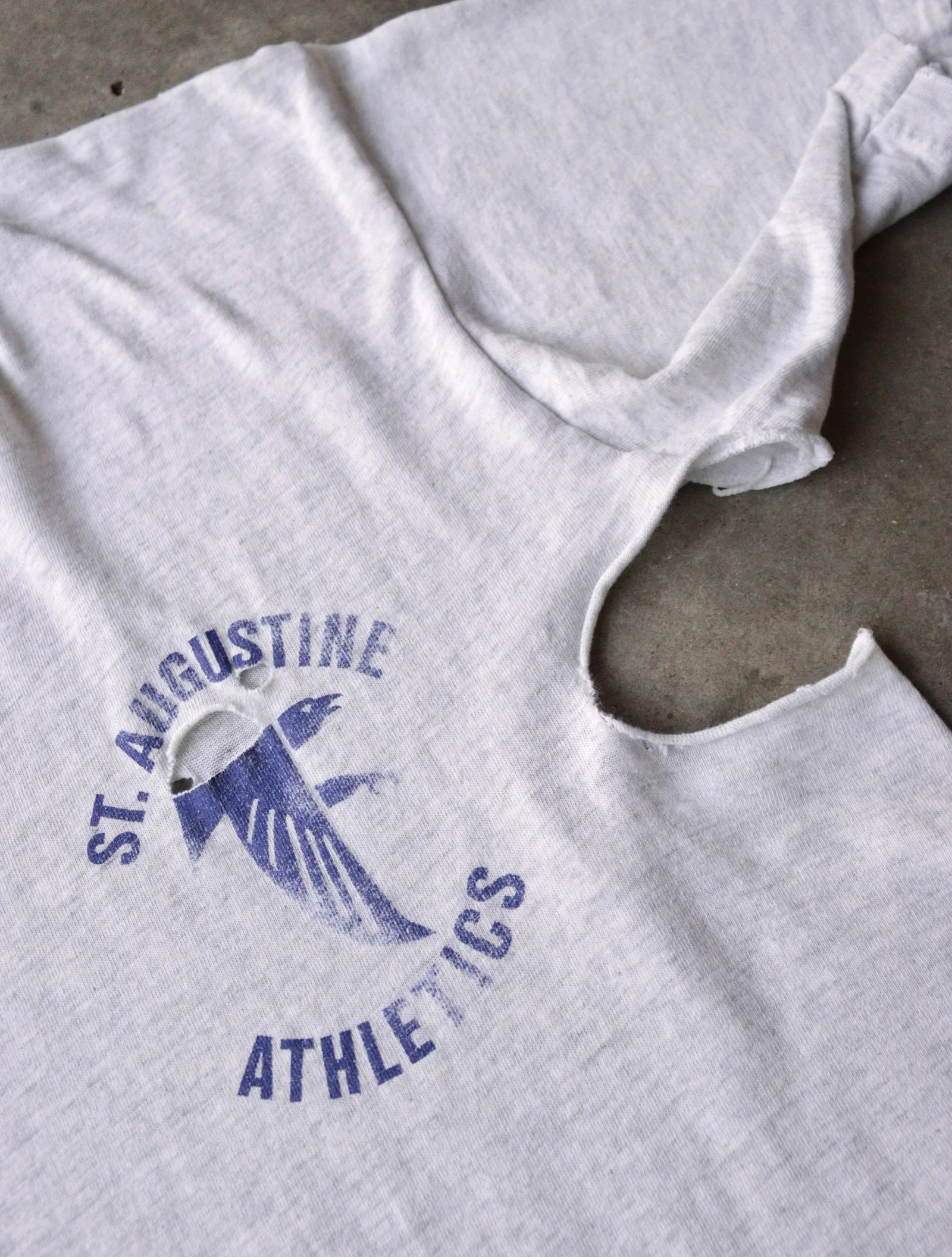 1990S THRASHED ATHLETICS TEE - Image 5